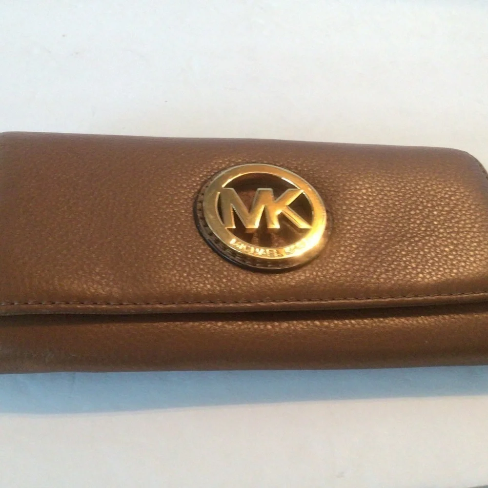 Michael Kors NWOT Fulton Tan Leather Full Size Wallet